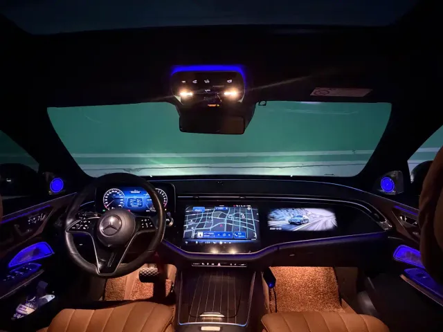 Mercedes-Benz E-Class — Фото автомобиля 14