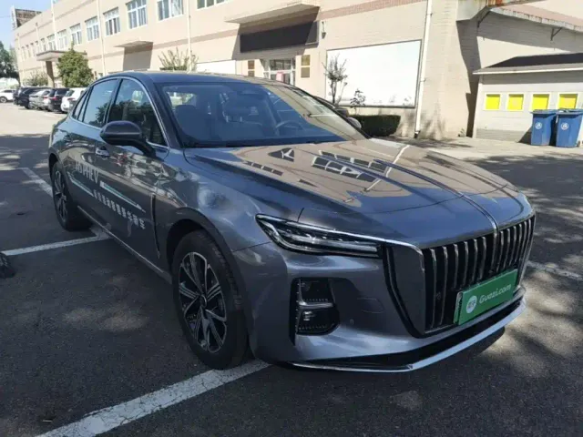 Hongqi H5 PHEV — Фото автомобиля 3