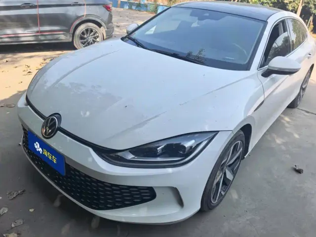 Фотография автомобиля — Volkswagen Lamando