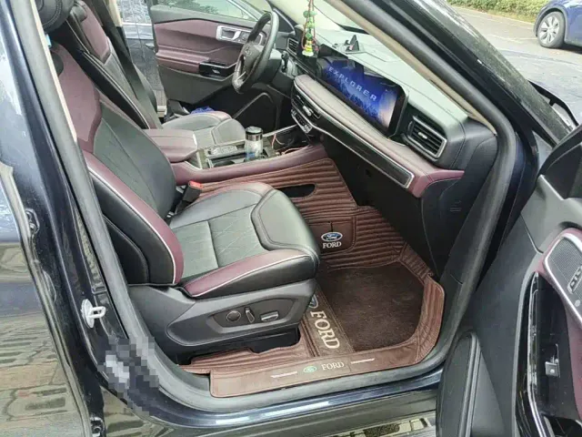 Ford Explorer — Фото автомобиля 13