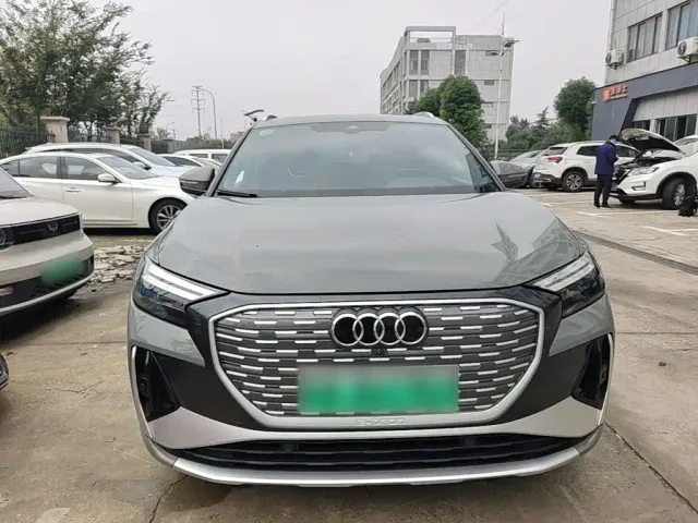 Audi Q4 e-tron — Фото автомобиля 2