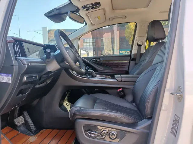 GAC Trumpchi M8 — Фото автомобиля 14
