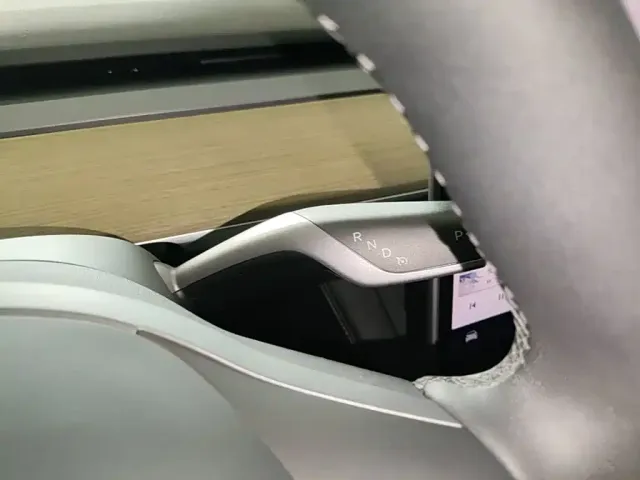 Tesla Model Y 2022 Facelift Rear-Wheel Drive Version — Фото автомобиля 13