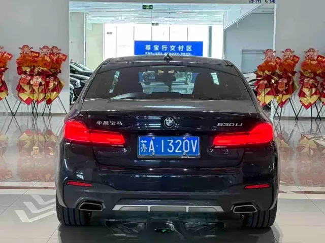 BMW 5 Series — Фото автомобиля 6