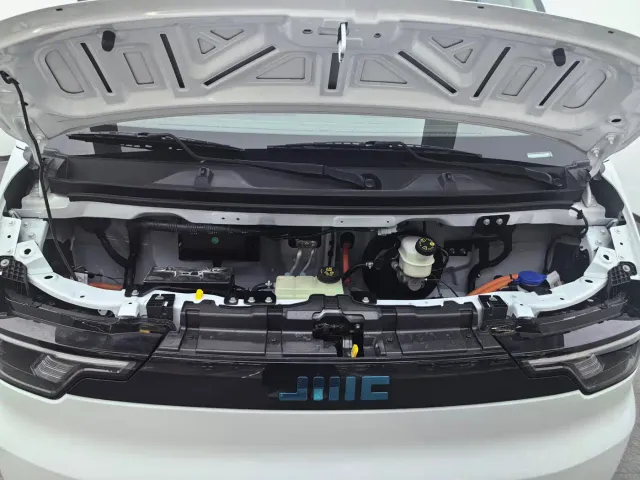 JMC E-Fushun — Фото автомобиля 8