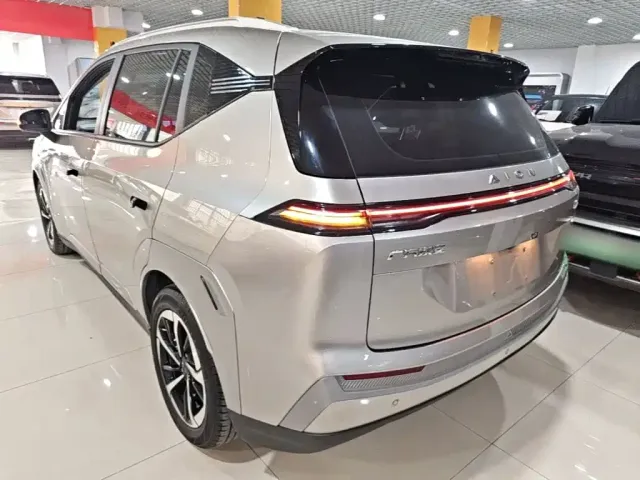 Aion AION Y 2023 Plus 510 Tech Edition — Фото автомобиля 4