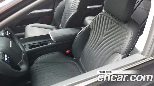 Hyundai Grandeur GN7 — Фото автомобиля 30