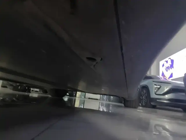 Tesla Model Y — Фото автомобиля 19