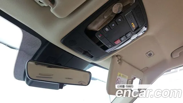 Kia Carnival Generation 4 — Фото автомобиля 17