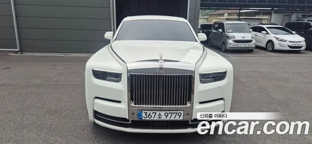 Rolls-Royce Phantom — Фото автомобиля 5