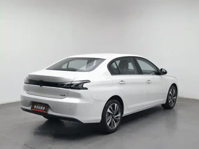 Peugeot 408 — Фото автомобиля 2