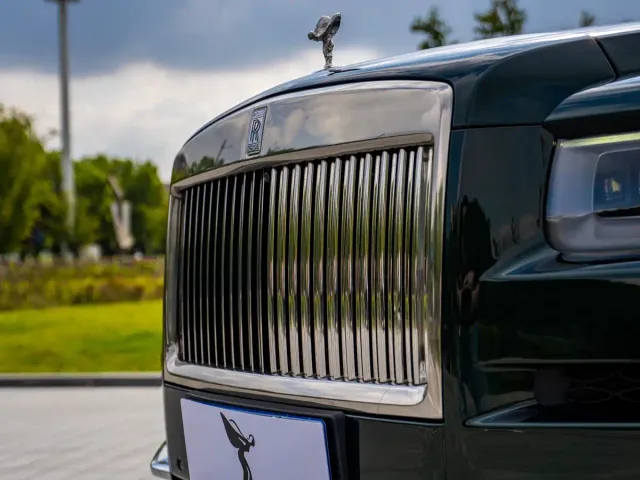 Rolls-Royce Cullinan — Фото автомобиля 9
