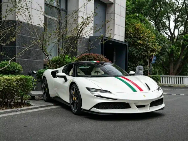Ferrari SF90 — Фото автомобиля 2