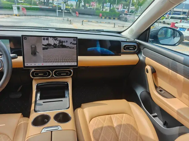 Leapmotor C11 — Фото автомобиля 15