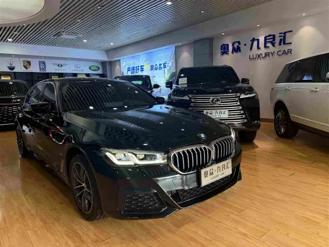 Фотография автомобиля — BMW 5 Series