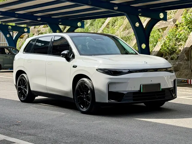 Leapmotor C10 — Фото автомобиля 3