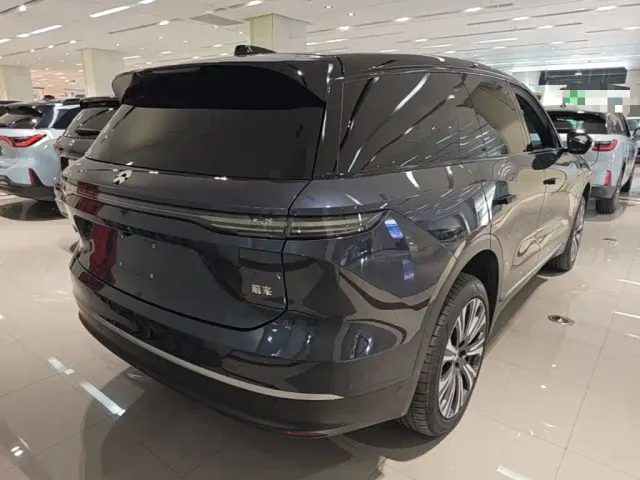 Nio ES8 — Фото автомобиля 6