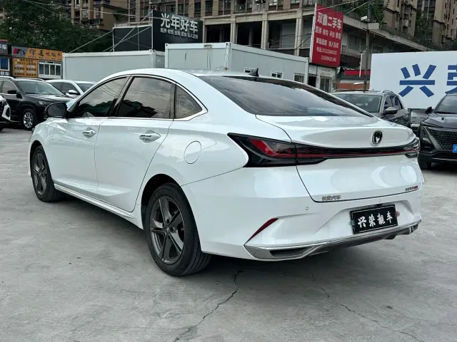 Changan Raeton Plus — Фото автомобиля 5