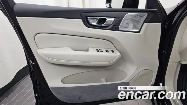 Volvo XC60 2nd Gen — Фото автомобиля 13