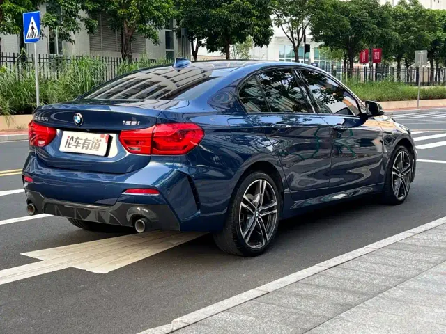 BMW 1 Series — Фото автомобиля 2