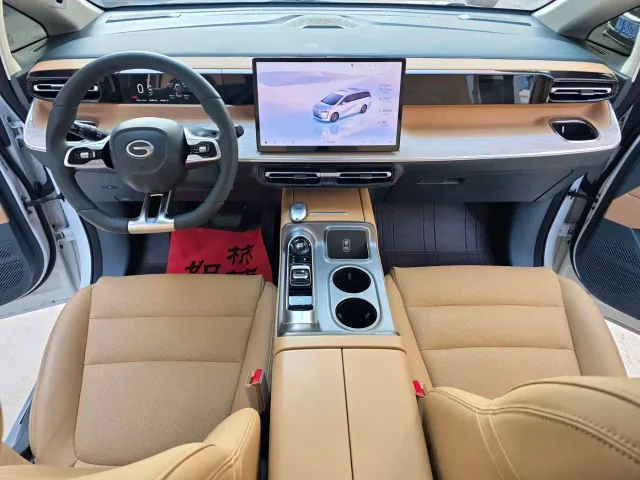 GAC Trumpchi E8 — Фото автомобиля 7