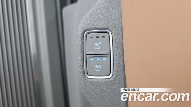Hyundai Staria Staria 4WD Lounge 9 мест — Фото автомобиля 17