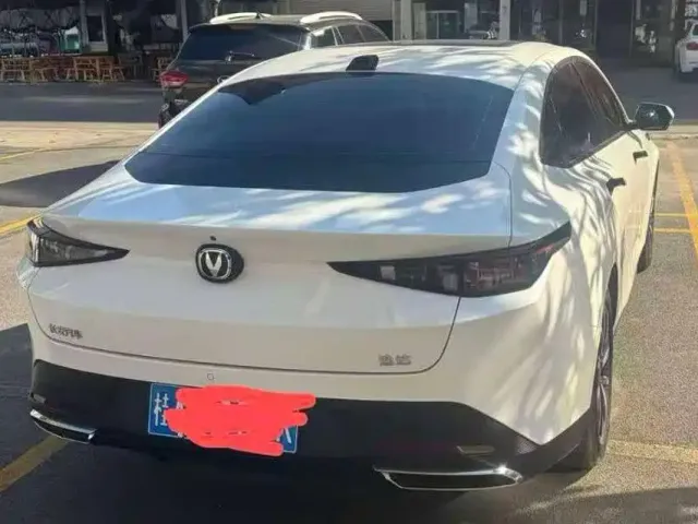 Changan Lamore — Фото автомобиля 2