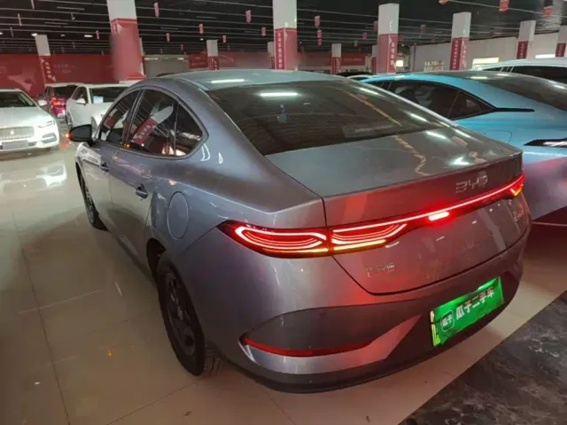 BYD Qin PLUS — Фото автомобиля 4