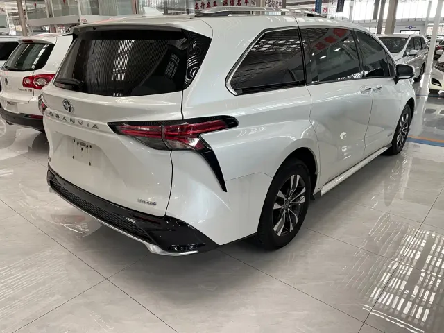 Toyota Granvia — Фото автомобиля 11