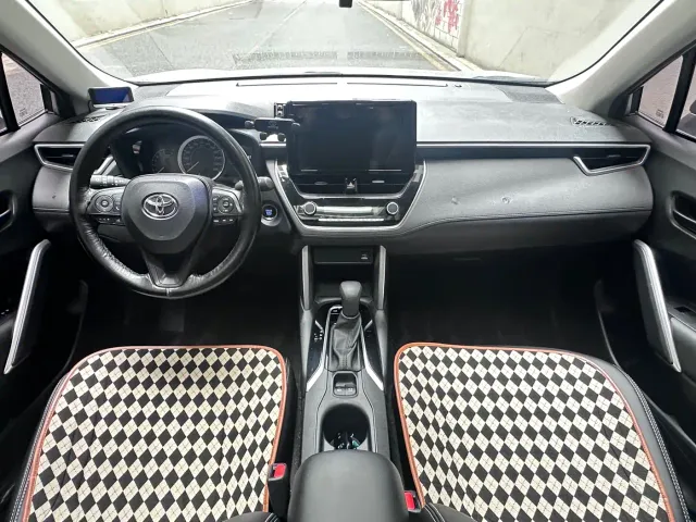 Toyota Corolla Cross — Фото автомобиля 5