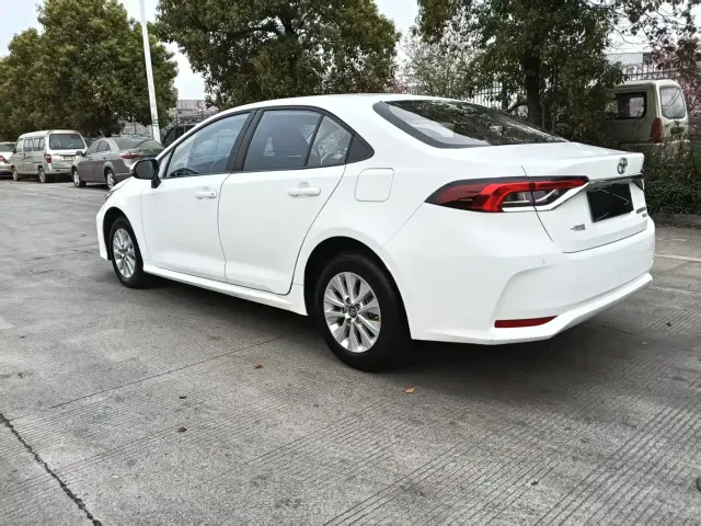 Toyota Corolla — Фото автомобиля 7