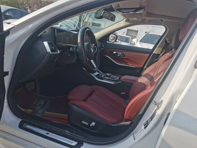 BMW 3 Series — Фото автомобиля 4