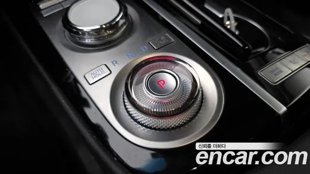 Genesis G80 Бензин 2.5 турбо AWD — Фото автомобиля 9