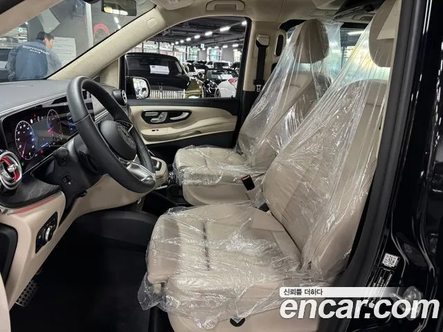 Mercedes-Benz V-Class — Фото автомобиля 10