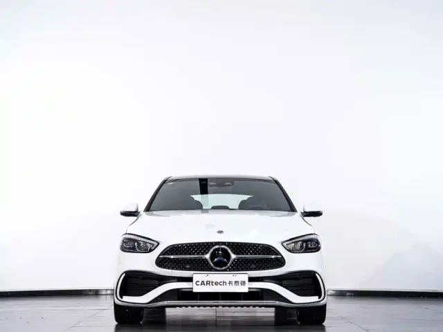 Mercedes-Benz C-Class — Фото автомобиля 4