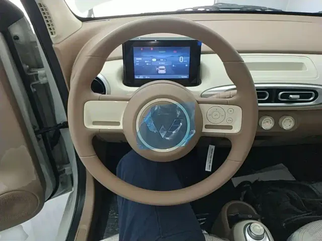 Wuling Hongguang Mini EV — Фото автомобиля 10
