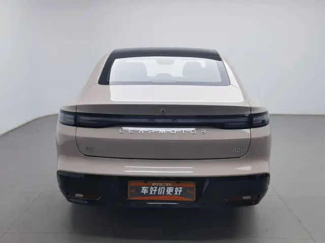 Leapmotor B01 — Фото автомобиля 4