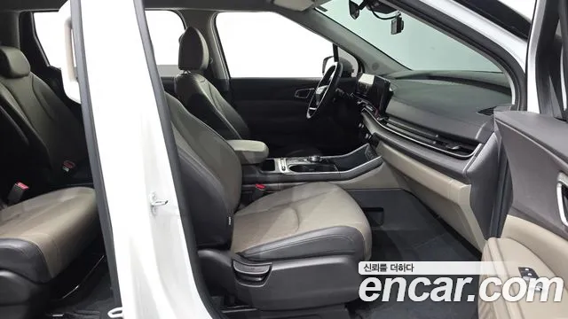 Kia Carnival — Фото автомобиля 16