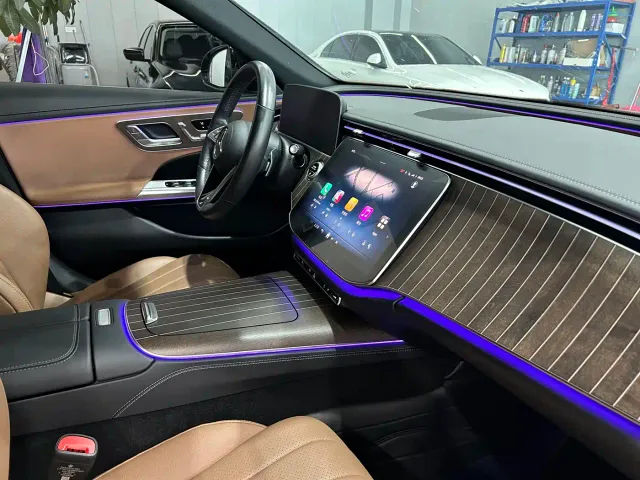 Mercedes-Benz E-Class — Фото автомобиля 11