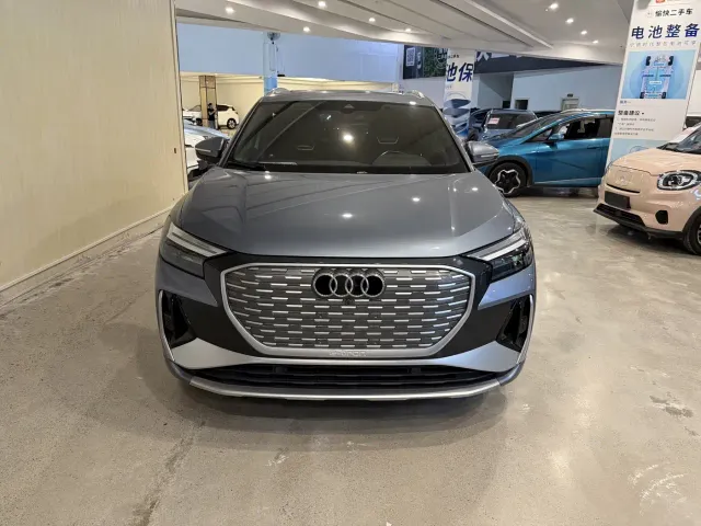 Audi Q4 e-tron — Фото автомобиля 2