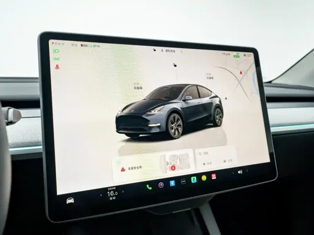 Tesla Model Y — Фото автомобиля 9
