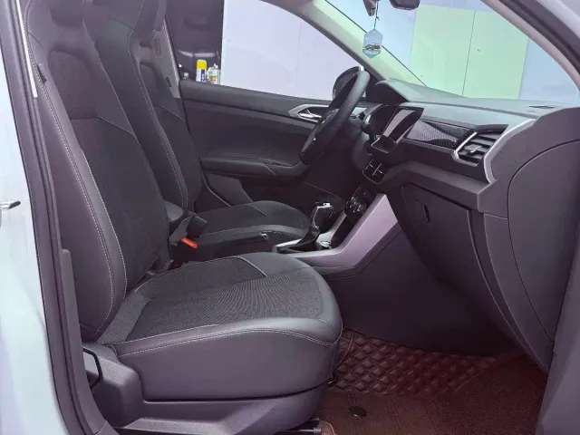 Volkswagen T-Cross — Фото автомобиля 18