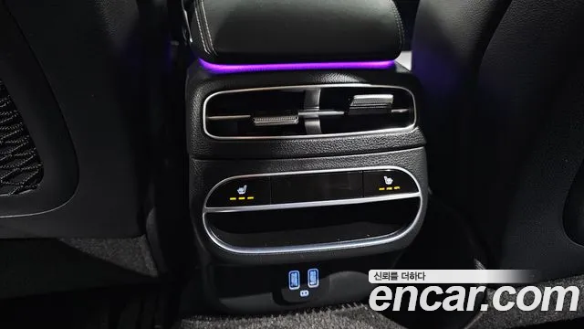 Genesis GV70 — Фото автомобиля 28