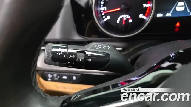 Kia Canival Carnival 4 поколение Бензин 9 мест Prestige — Фото автомобиля 20