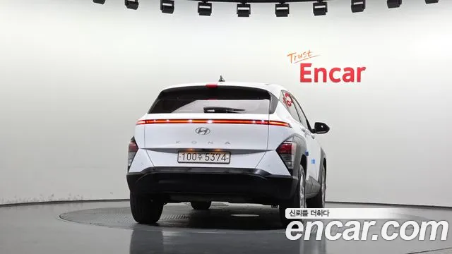 Hyundai Kona SX2 — Фото автомобиля 4