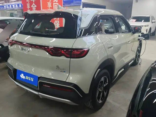 BYD Yuan UP — Фото автомобиля 3