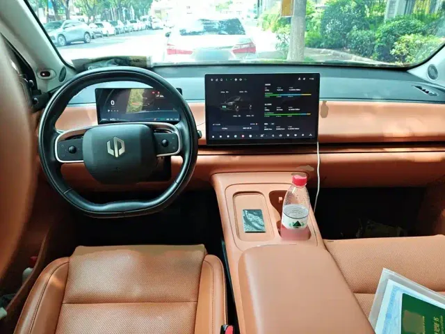 Leapmotor C16 — Фото автомобиля 12