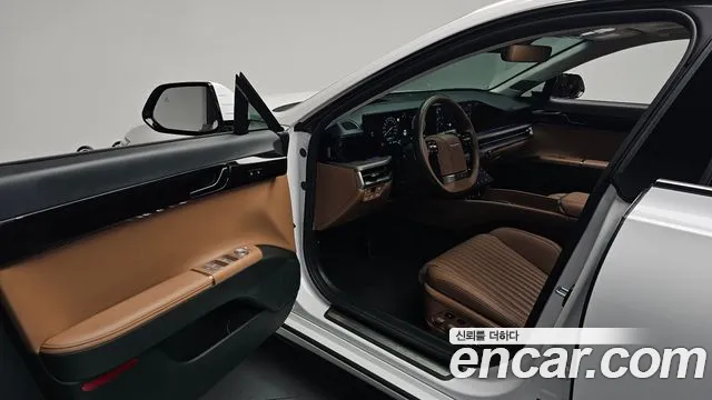 Hyundai Grandeur GN7 — Фото автомобиля 14