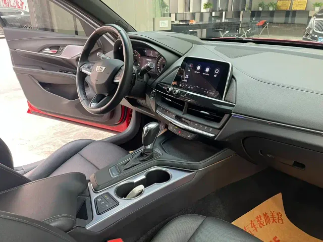 Cadillac CT4 — Фото автомобиля 11