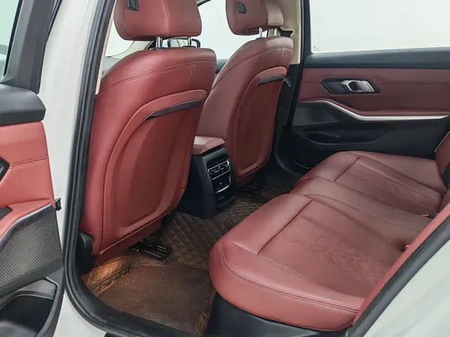 BMW 3 Series — Фото автомобиля 8